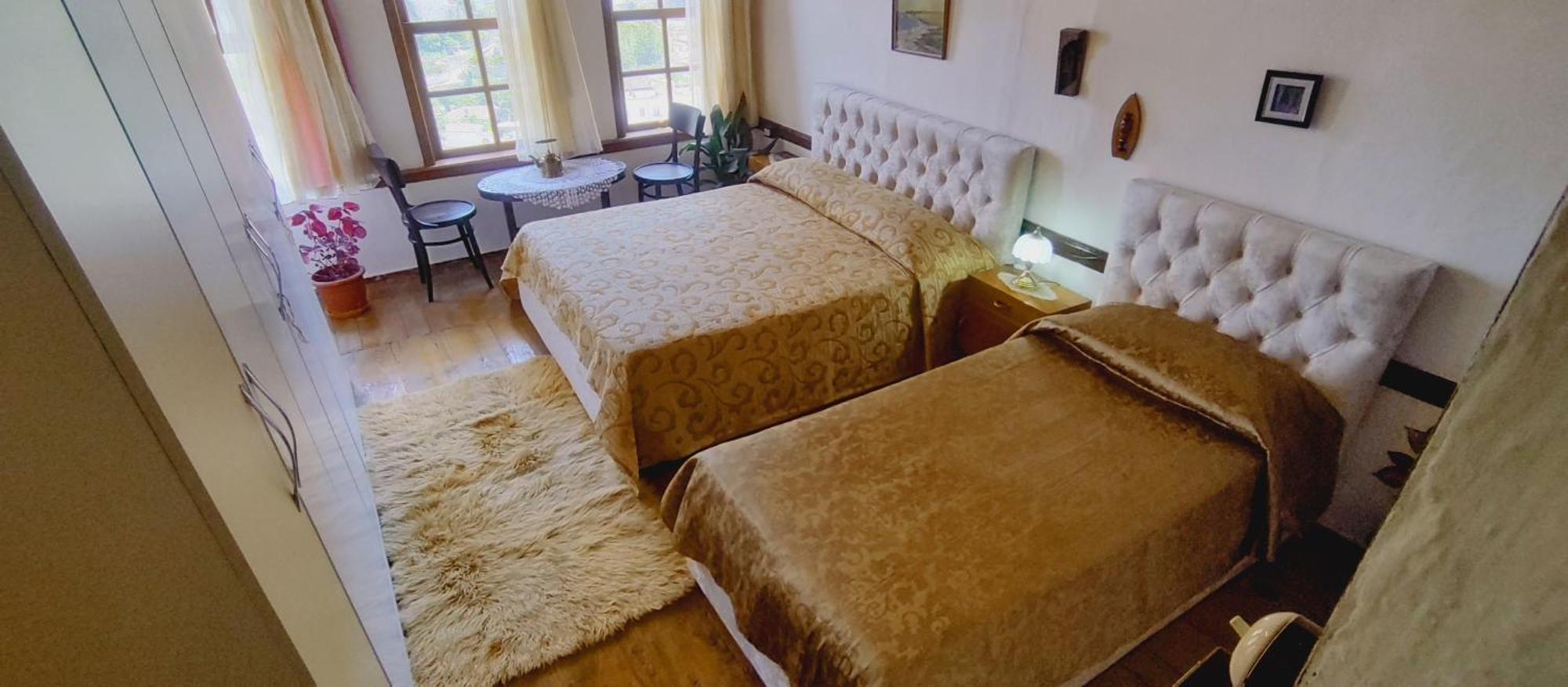 Guest House Panorama 培拉特 外观 照片