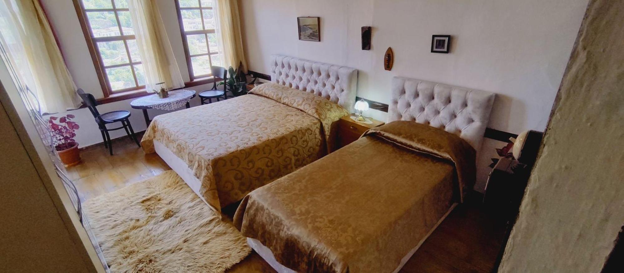 Guest House Panorama 培拉特 外观 照片